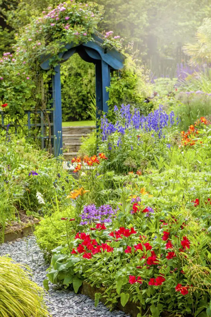 Top Garden Trends: Cottage Gardens Featuring Colorful Blooms Mediterranean-Style Gardens