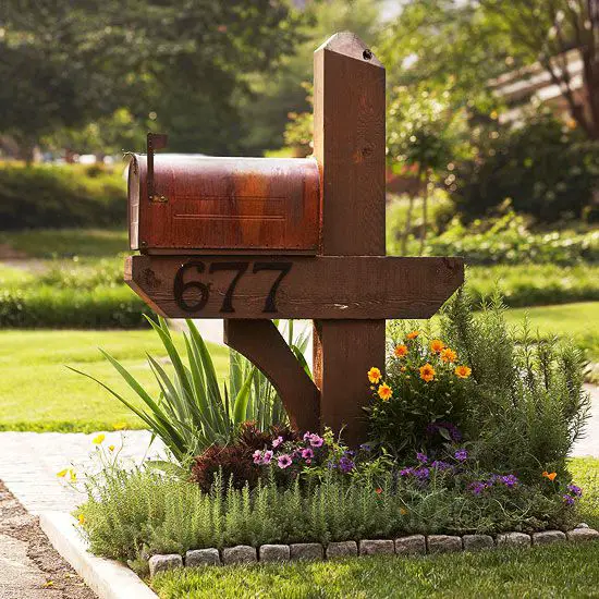 Landscaping Around Mailbox